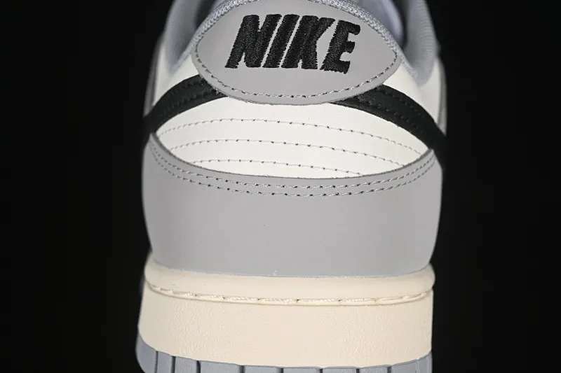 All categories Nk SB Dunk series Nk SB Dunk Low low-top sneakers Nike SB Dunk Low white, black and gray low-top casual sneakers IB3079-101